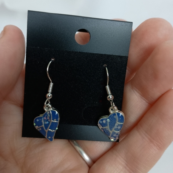 2/30$ Or 3/$35 Blue Heart Dangling Earrings (#0276) - Picture 2 of 3